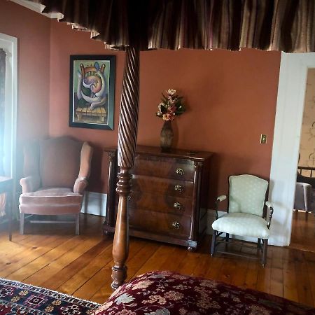 Oakcliff Bed And Breakfast Halfmoon Exterior photo